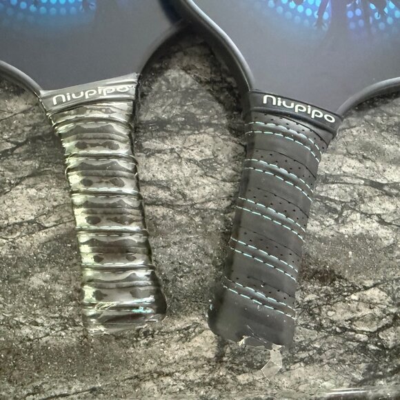 NIUPIPO Pickleball Paddles with covers Set of 2 NEW! Men Women USAPA A - Picture 3 of 6